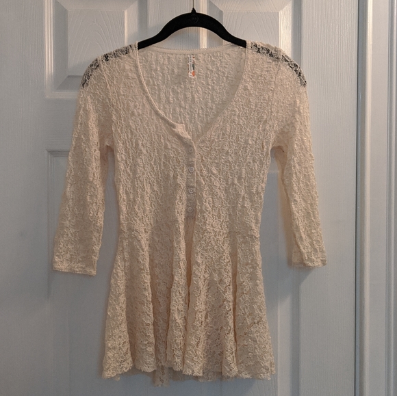 Free People Tops - Free People XS Lace Peplum top off-white